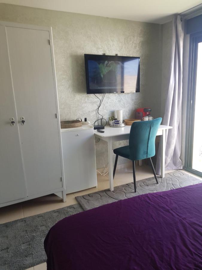 Chambre chez Ikrame Malemort-du-Comtat Exterior foto